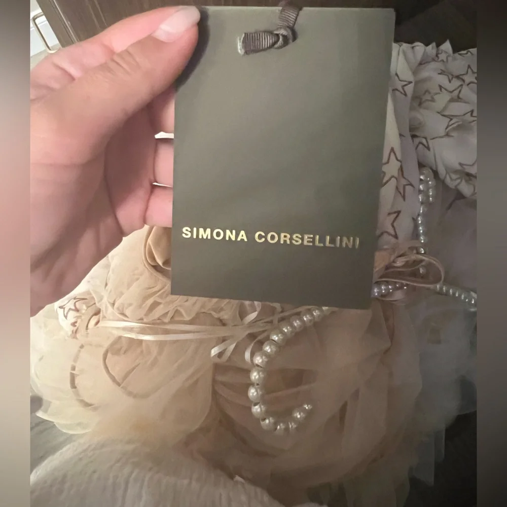 Simona Corsellini Italian hand made dress, as seen on supermodel Bella Hadid - Picture 10 of 11